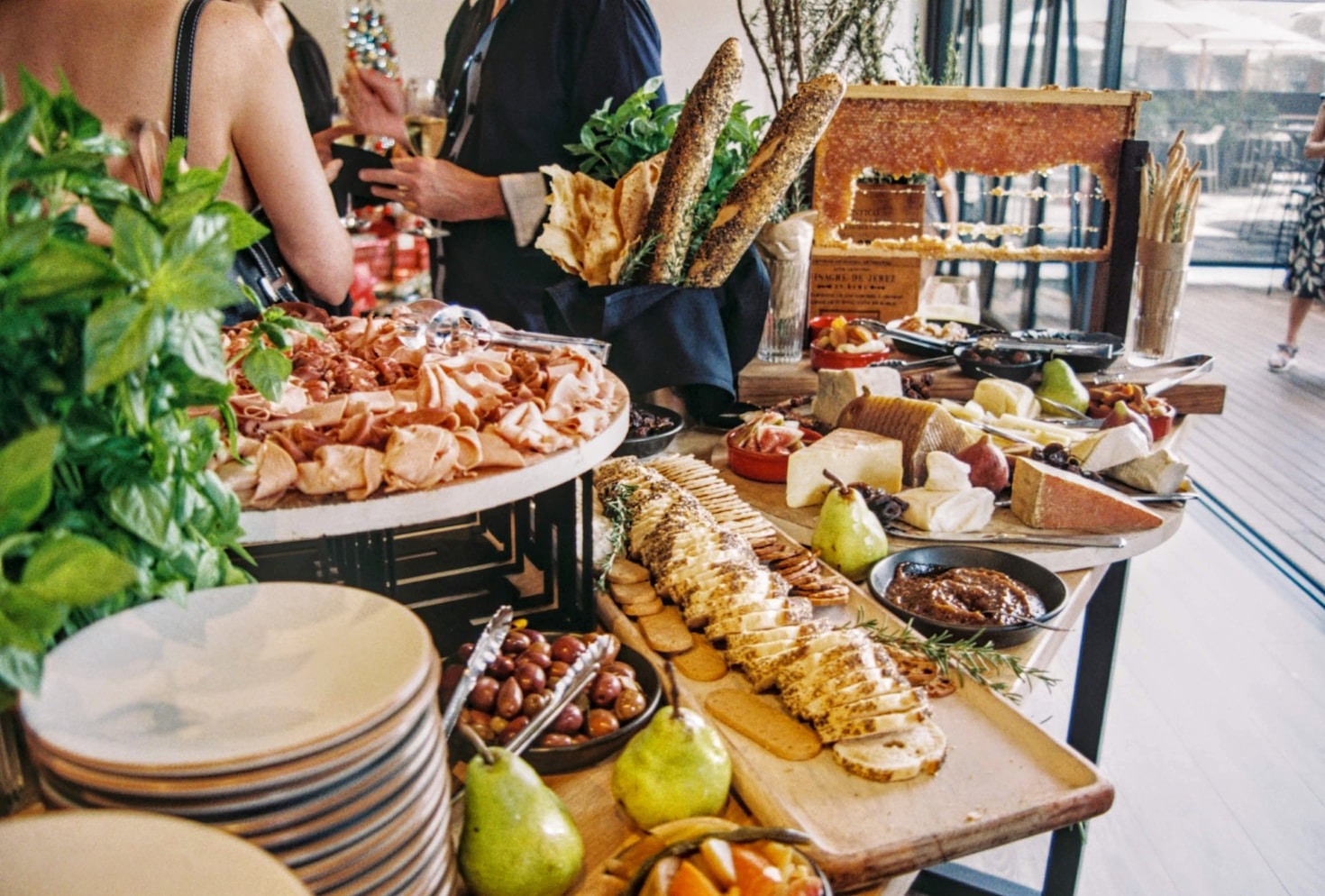 Why Clubs Love Ben’s Kitchen for Their Gatherings